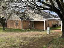 135 Lake Chateau Dr - Photo 1 of 1