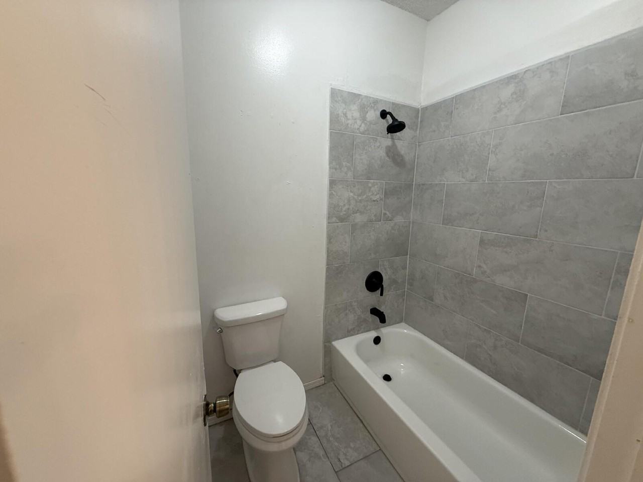 6304 Alissa Dr - Photo 4 of 7