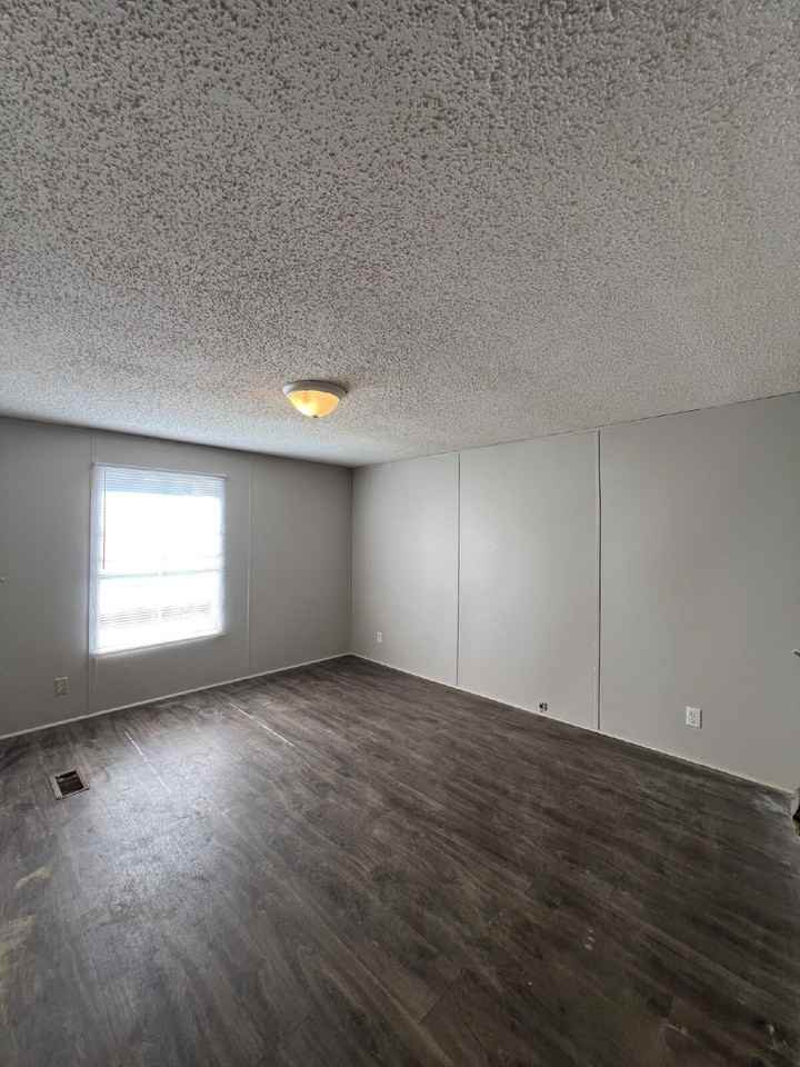 400 Little Dove Rd - Photo 5 of 13