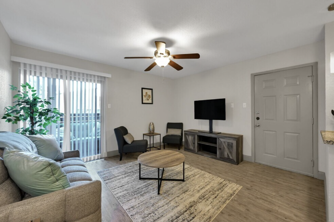 510 Billie Bess Ln #206 - Photo 2 of 11