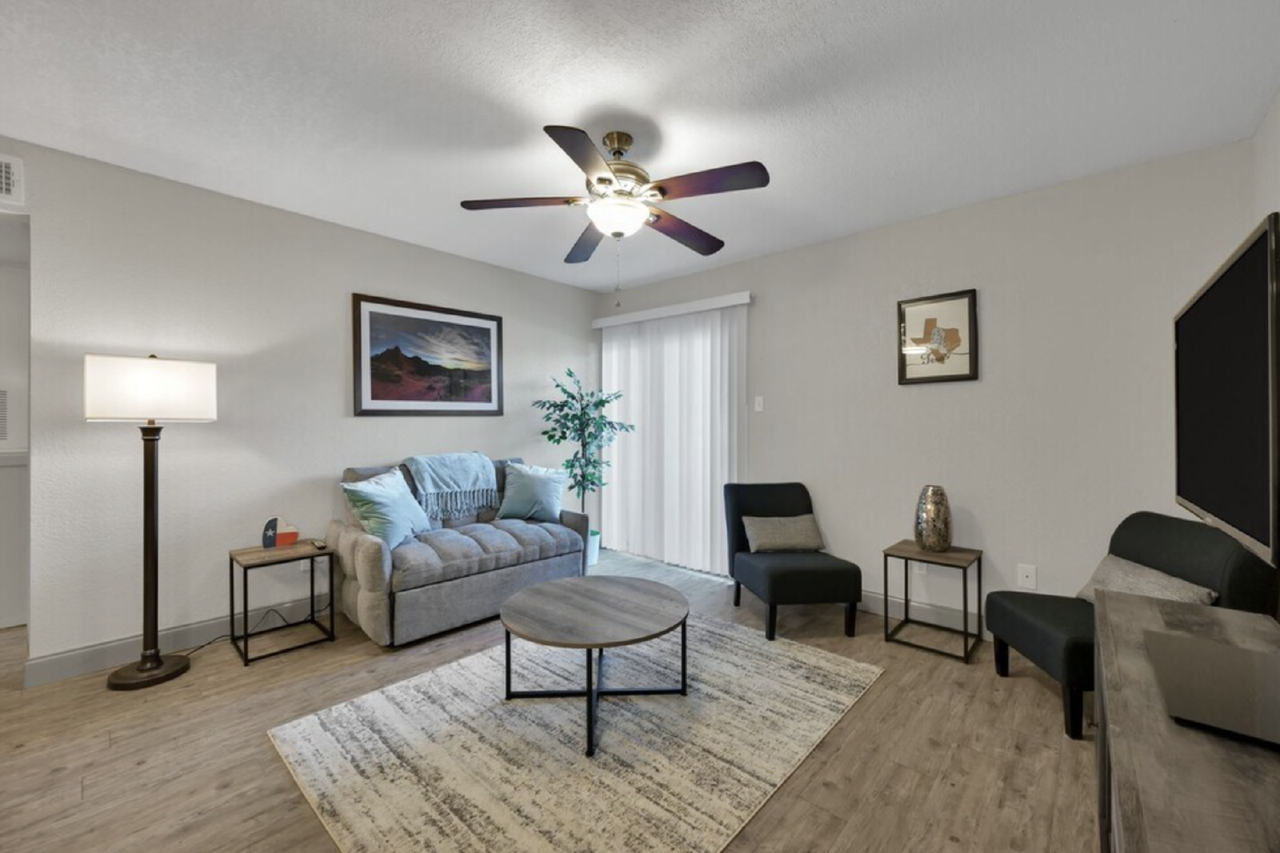 510 Billie Bess Ln #206 - Photo 3 of 11