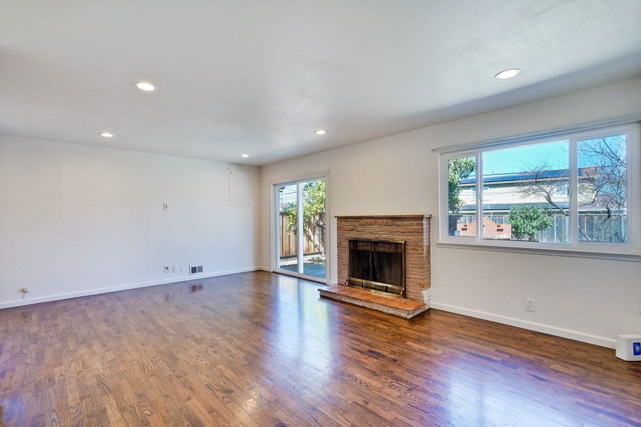 4225 Borina Dr - Photo 3 of 20