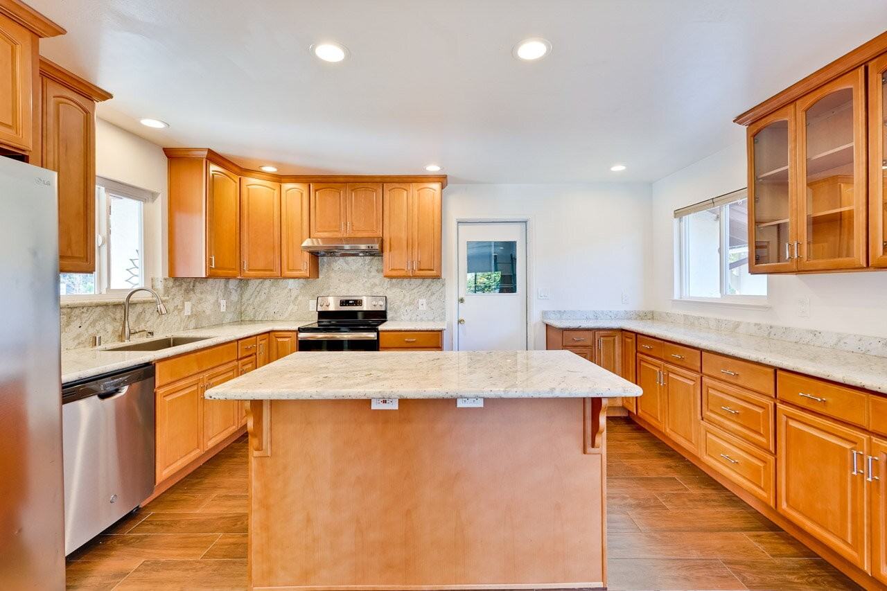 4225 Borina Dr - Photo 6 of 20