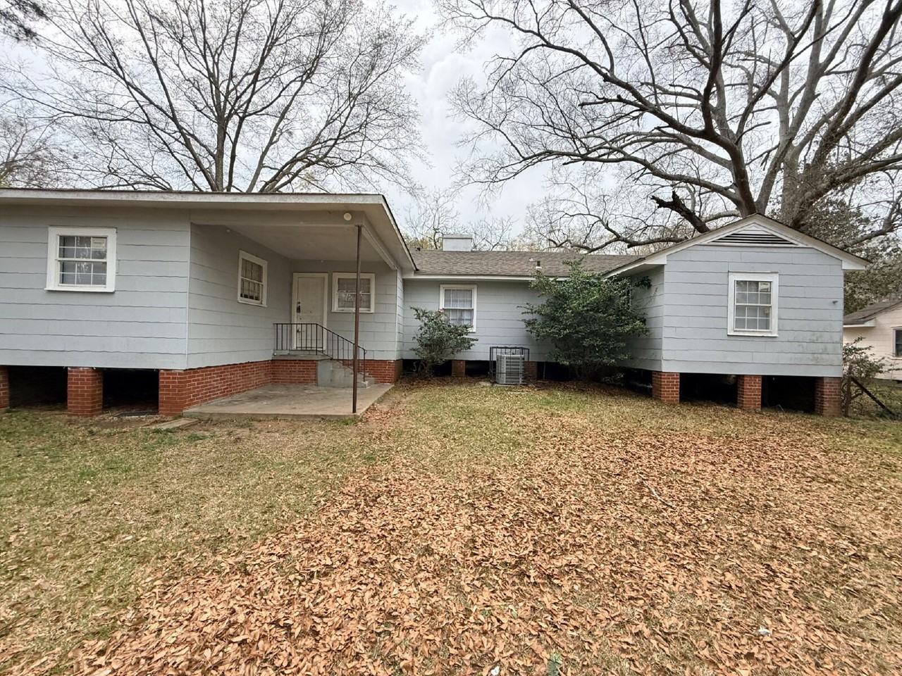 4170 Plaza St - Photo 3 of 21