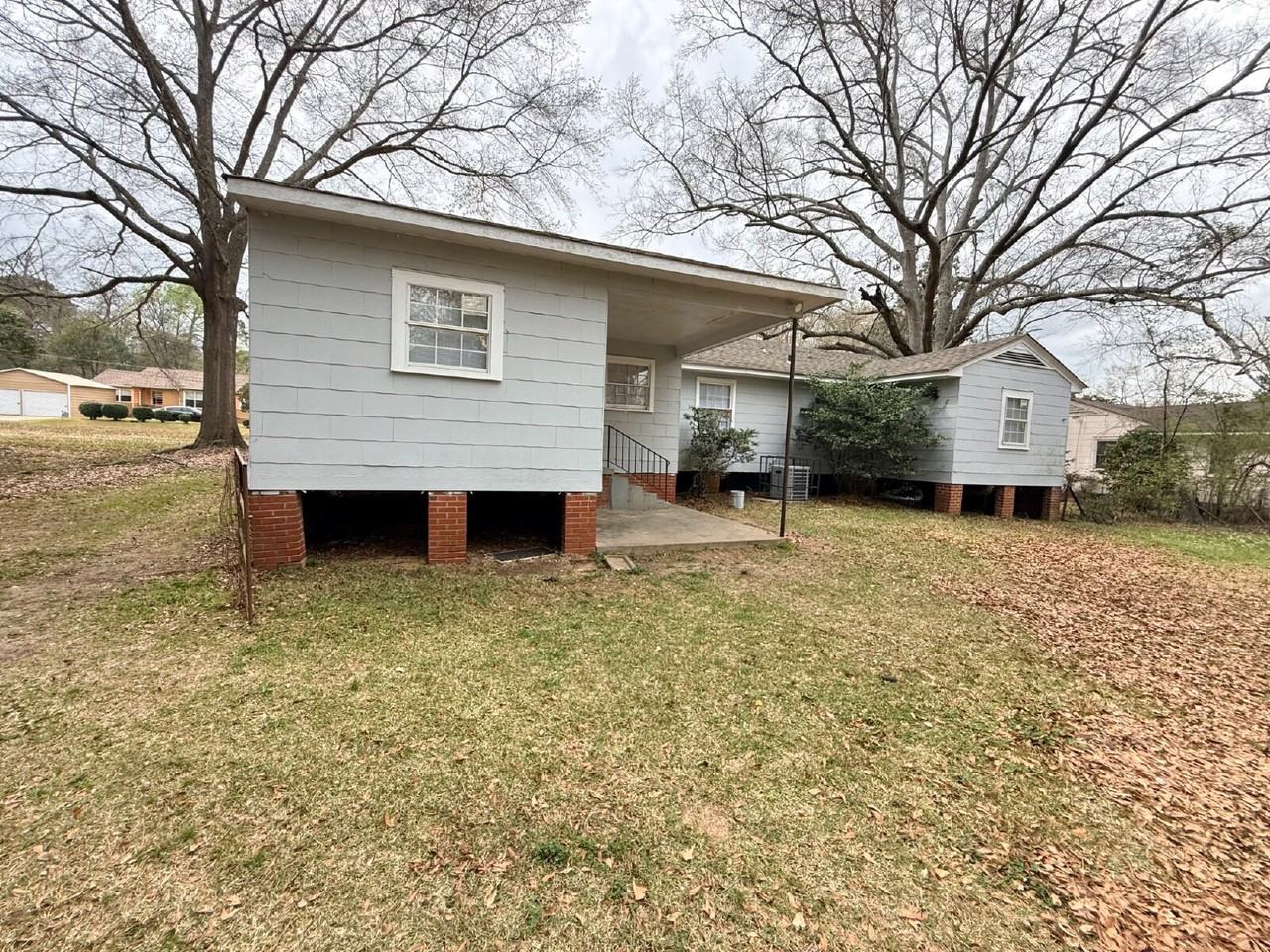 4170 Plaza St - Photo 4 of 21