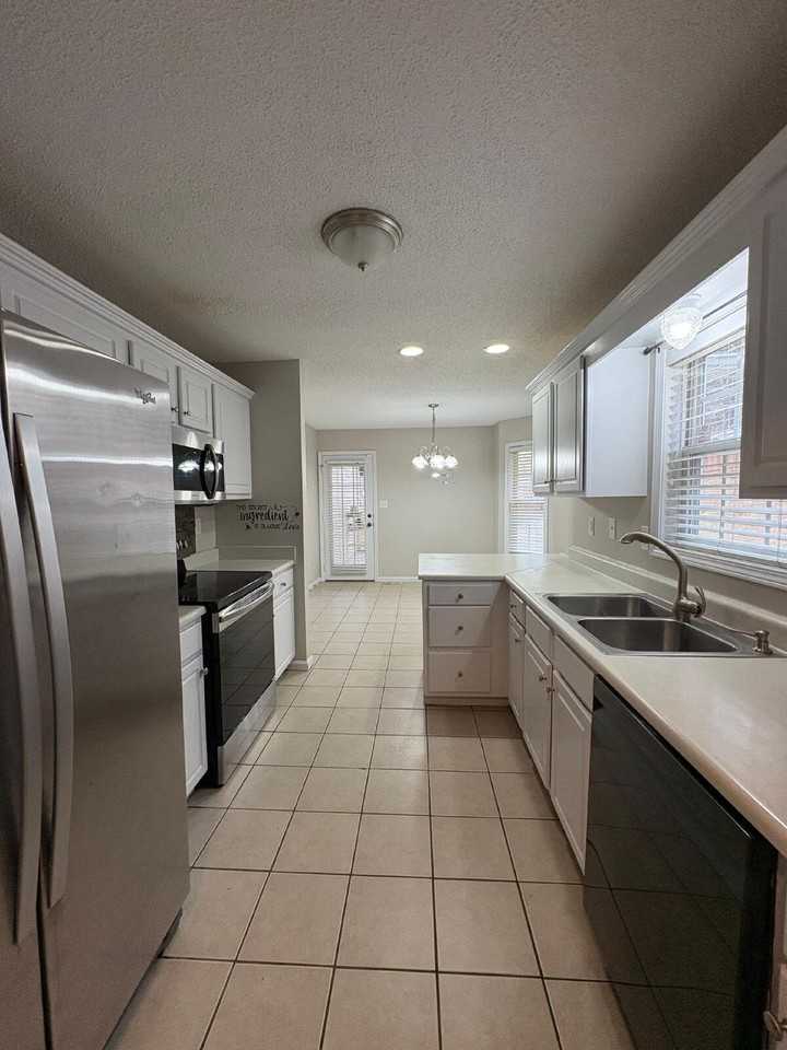 4306 Colville Ct - Photo 3 of 26