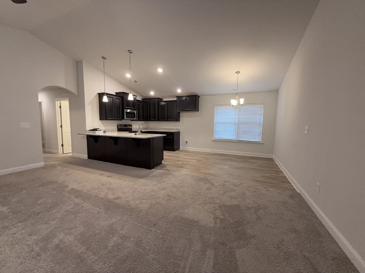 186 Tybee Dr - Photo 2 of 14