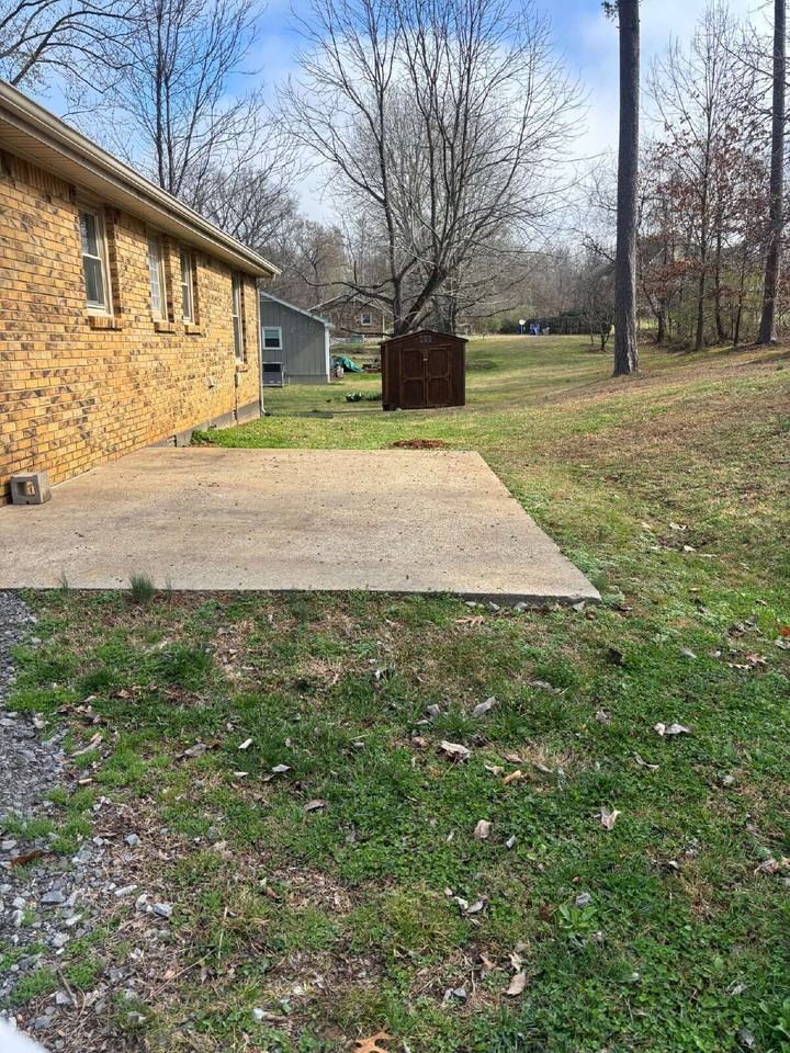 1322 Shady Lawn Dr - Photo 2 of 8