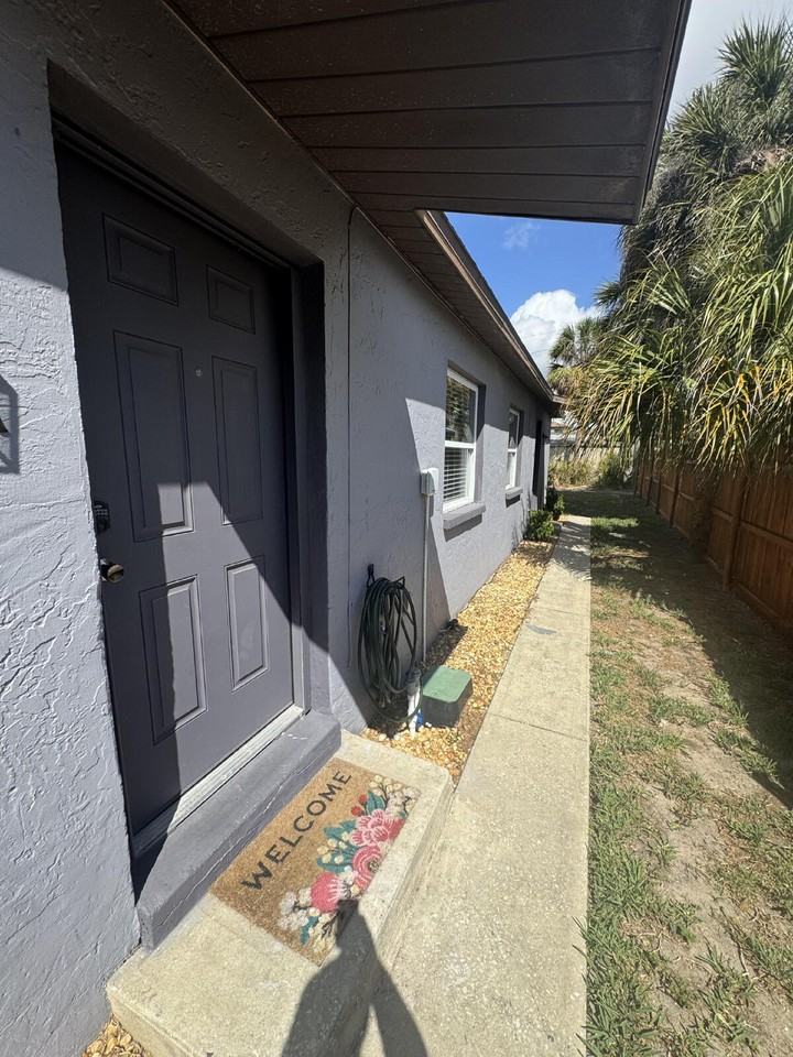 1711 W Carmen St #A - Photo 2 of 17