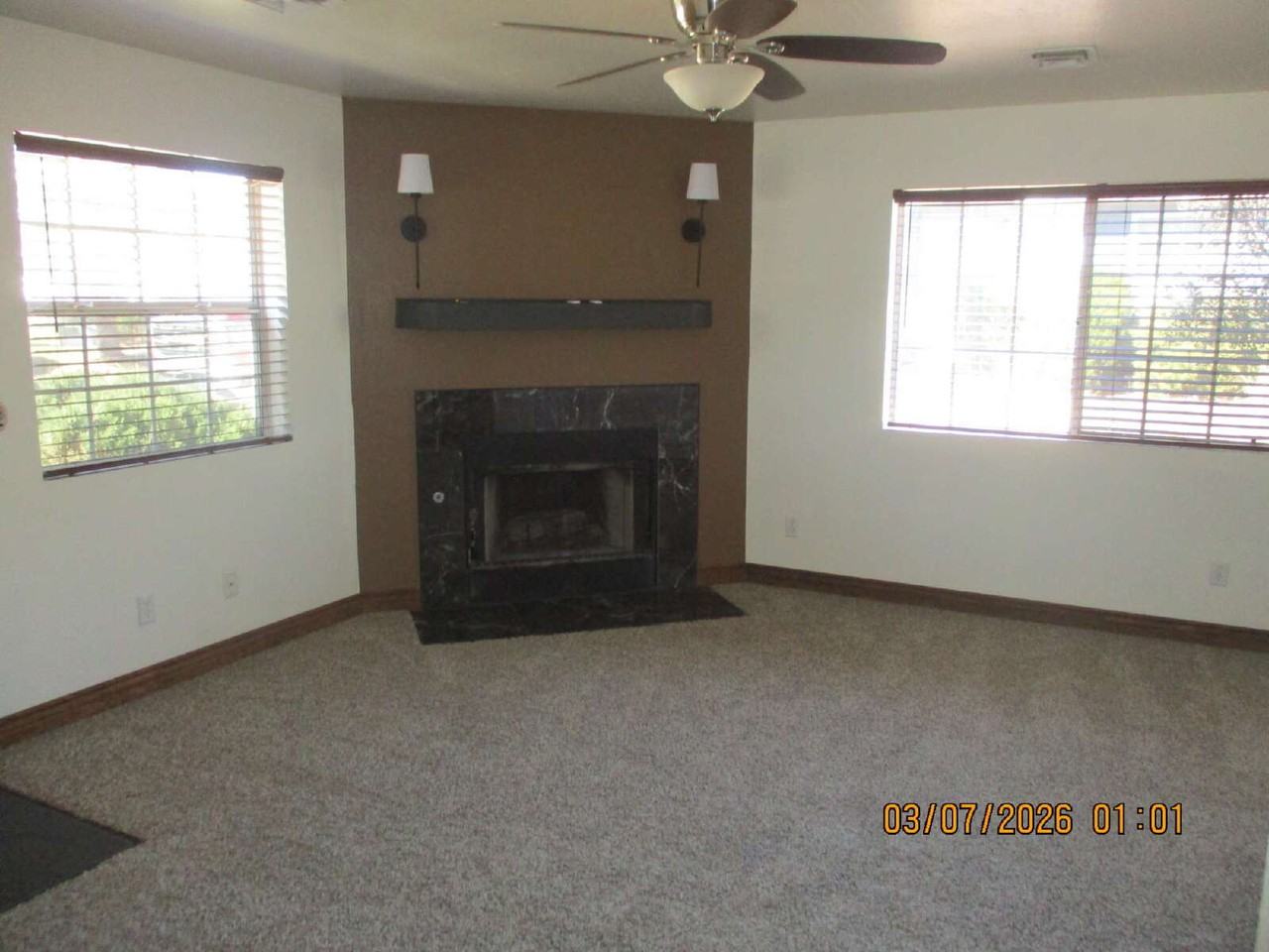 1080 E Owens - Photo 2 of 9