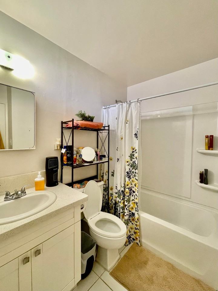 5122 Likini St #416 - Photo 7 of 8