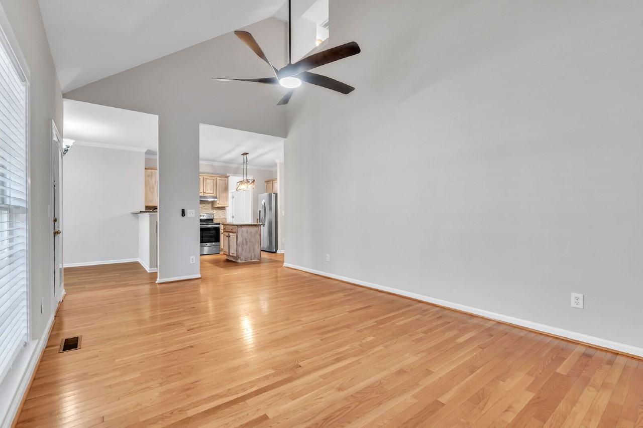 22 Summercrest Cir - Photo 4 of 30