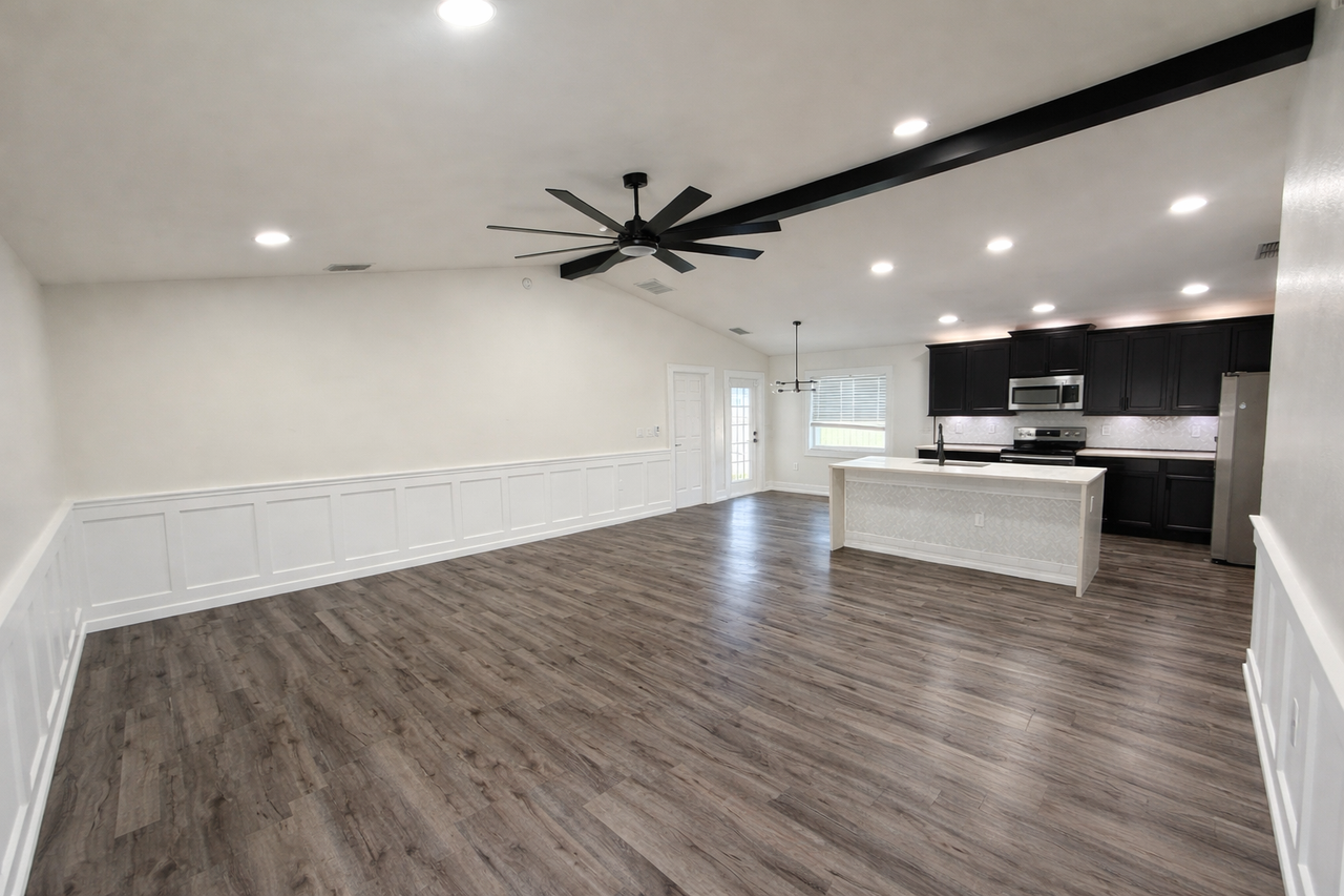 406 Pentas Ln - Photo 2 of 11