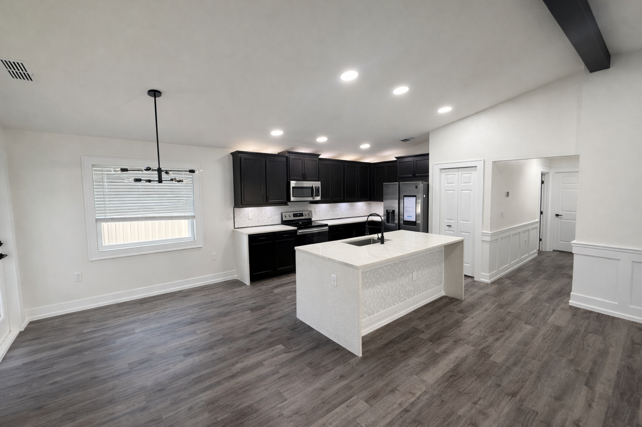 406 Pentas Ln - Photo 3 of 11