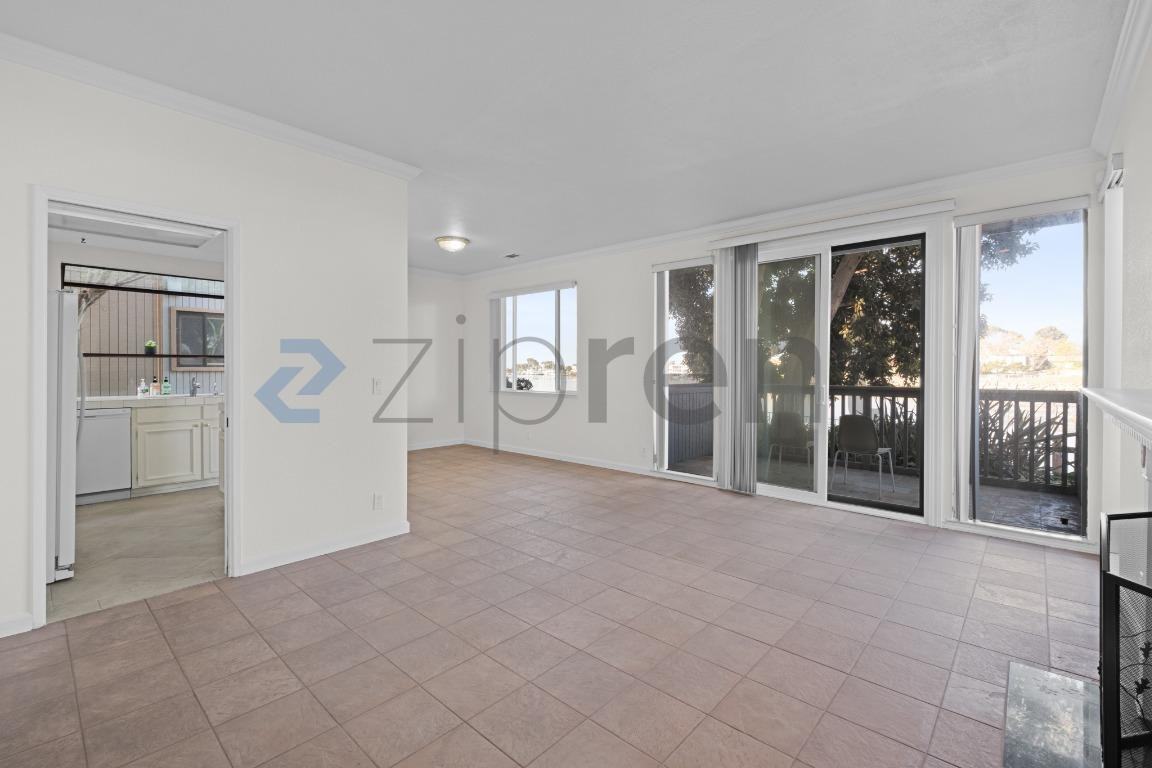 1387 Crown Dr - Photo 6 of 32