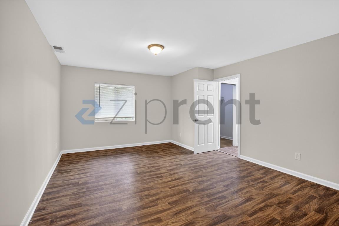 3575 Oakvale Rd #105 - Photo 6 of 33