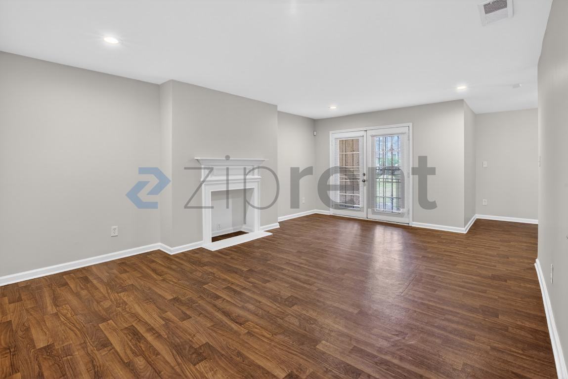 3575 Oakvale Rd #105 - Photo 7 of 33