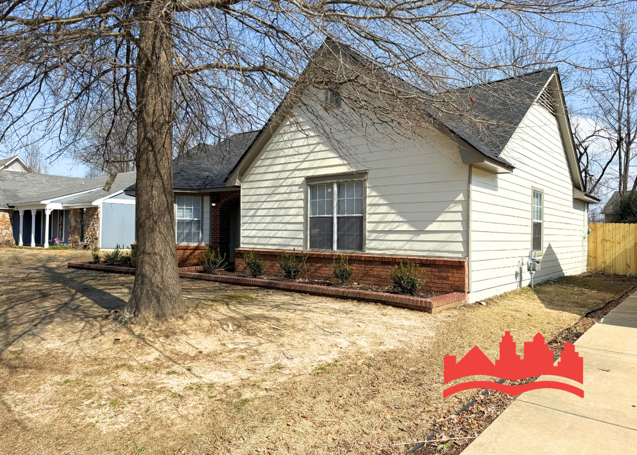 5950 Beauvoir Dr - Photo 2 of 19