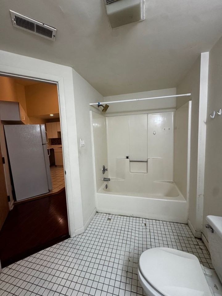 Cigar Factory Apartments - Photo 7 of 19