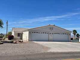 featured image of 1335 Lake Havasu Ave N