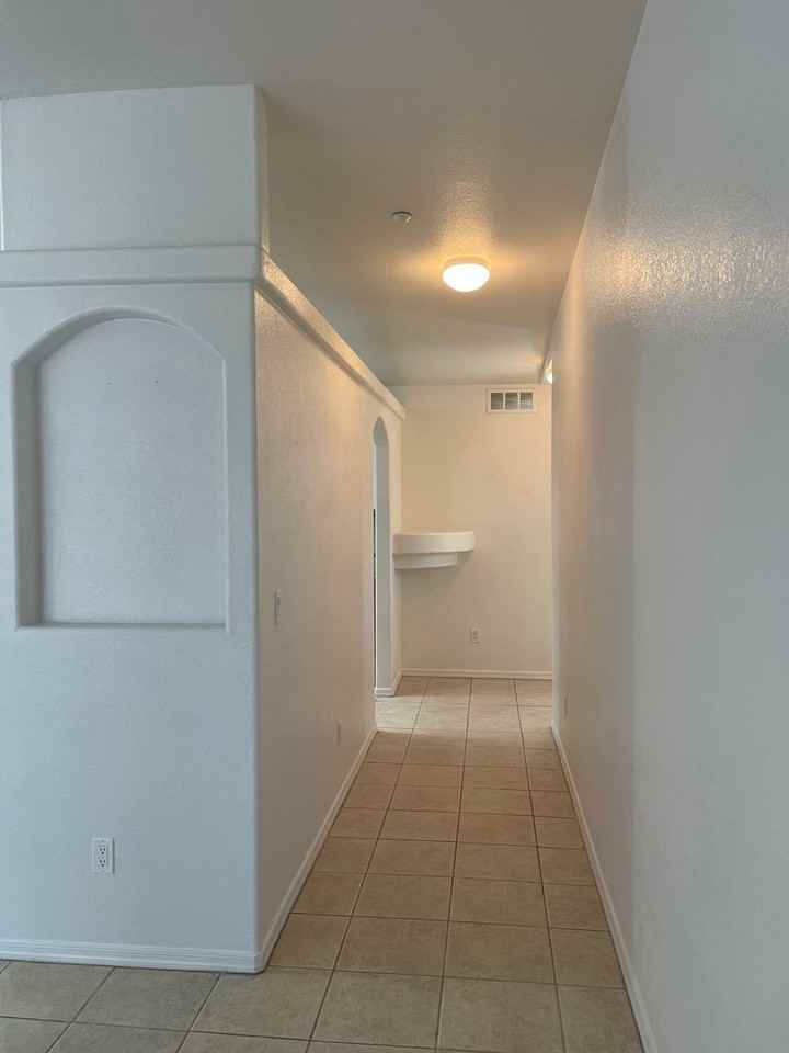 1335 Lake Havasu Ave N - Photo 7 of 26