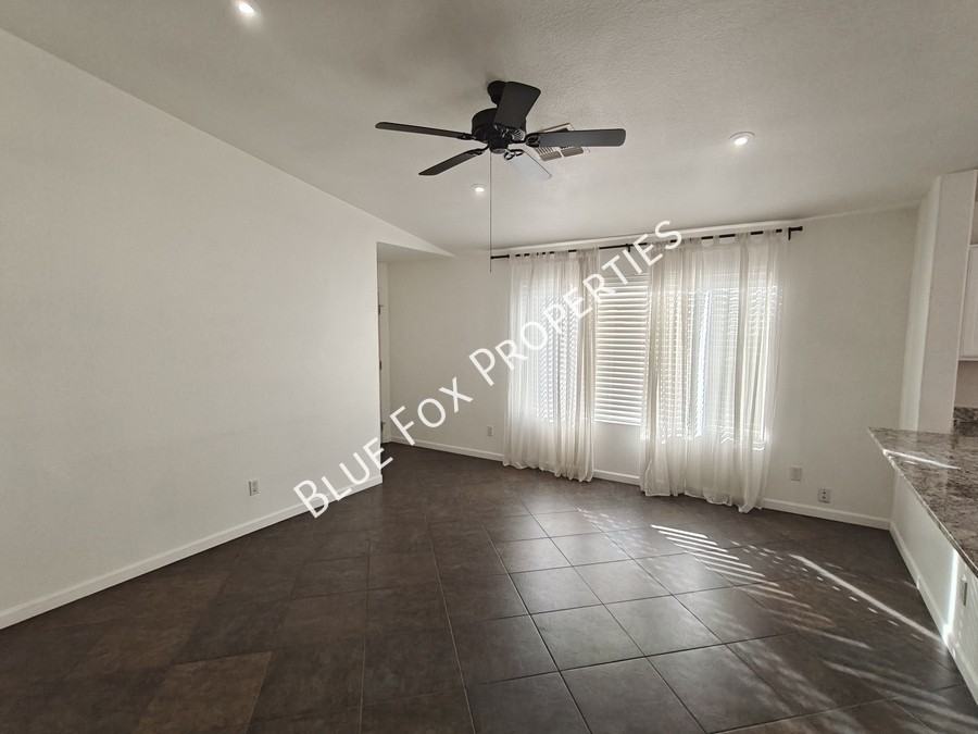 2289 W Enchantment Pl - Photo 6 of 27