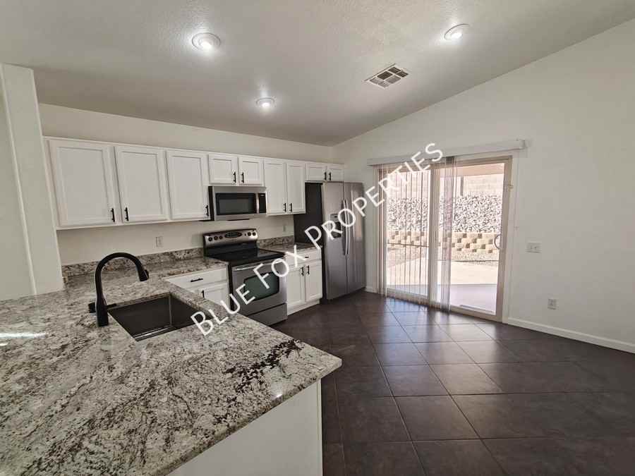 2289 W Enchantment Pl - Photo 2 of 27