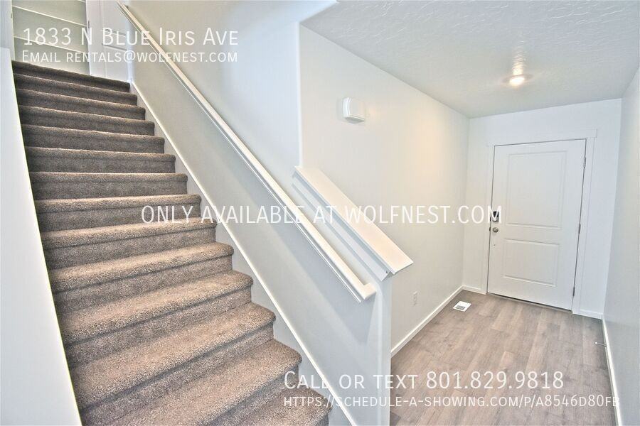 1833 N Blue Iris Ave - Photo 3 of 44