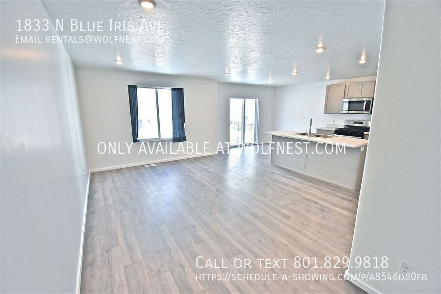 1833 N Blue Iris Ave - Photo 4 of 44