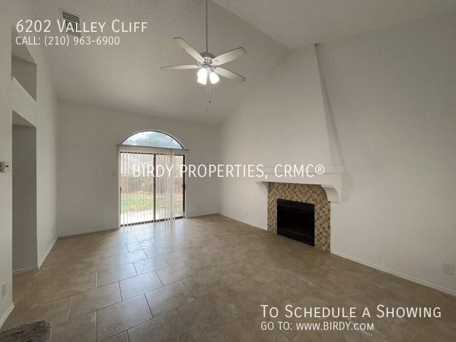 6202 Valley Clf - Photo 6 of 38