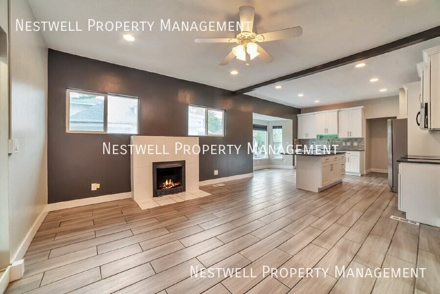 361 E 700 S - Photo 3 of 27