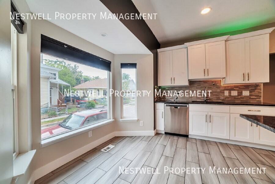 361 E 700 S - Photo 4 of 27