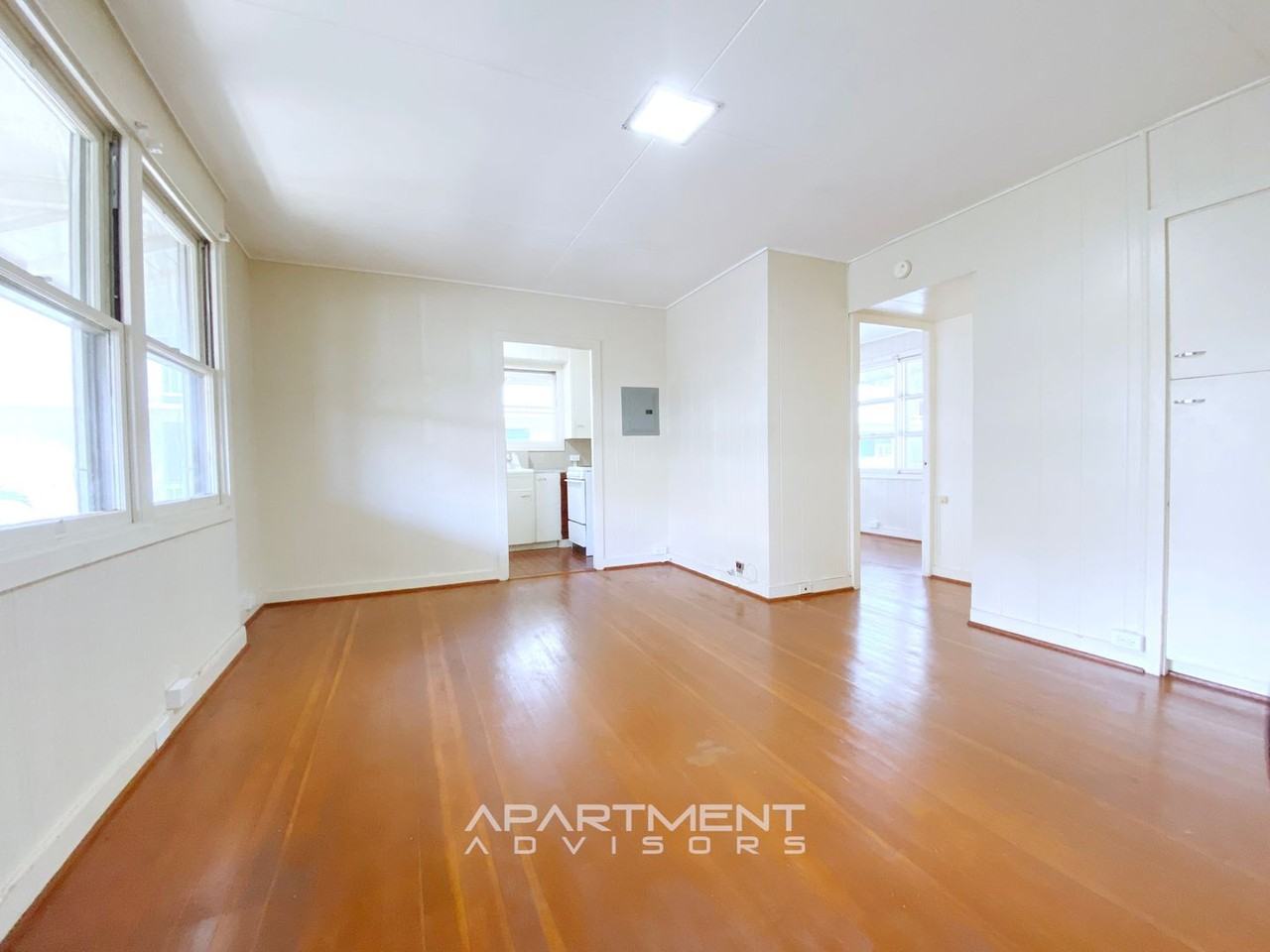 735 735 & 737 McCully St #9 - Photo 4 of 18