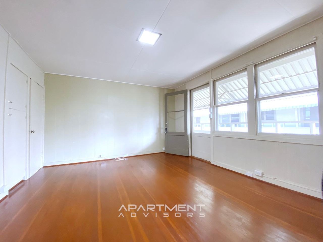 735 735 & 737 McCully St #9 - Photo 6 of 18