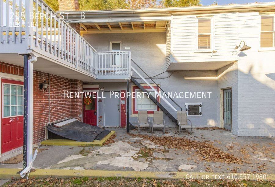 265 Beech St #B - Photo 2 of 14