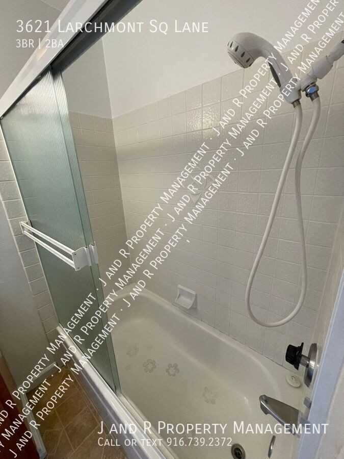 3621 Larchmont Square Ln - Photo 6 of 20