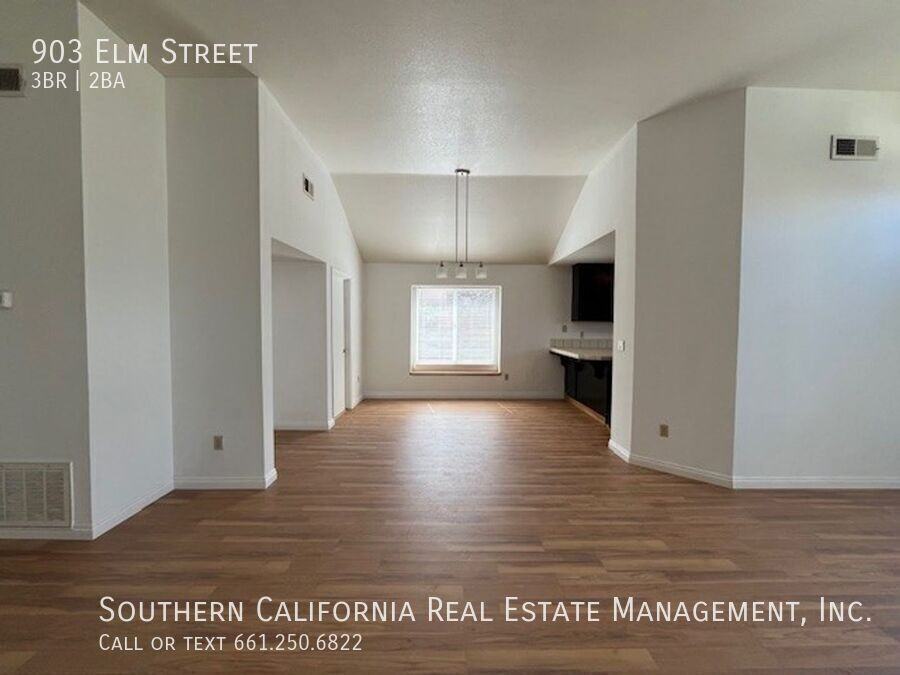 903 Elm St - Photo 2 of 30