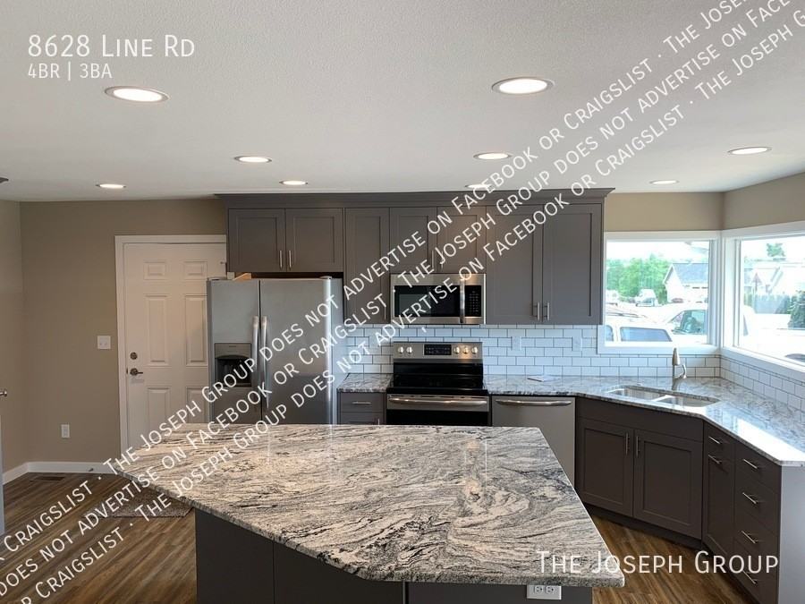 8628 Line Rd - Photo 4 of 22