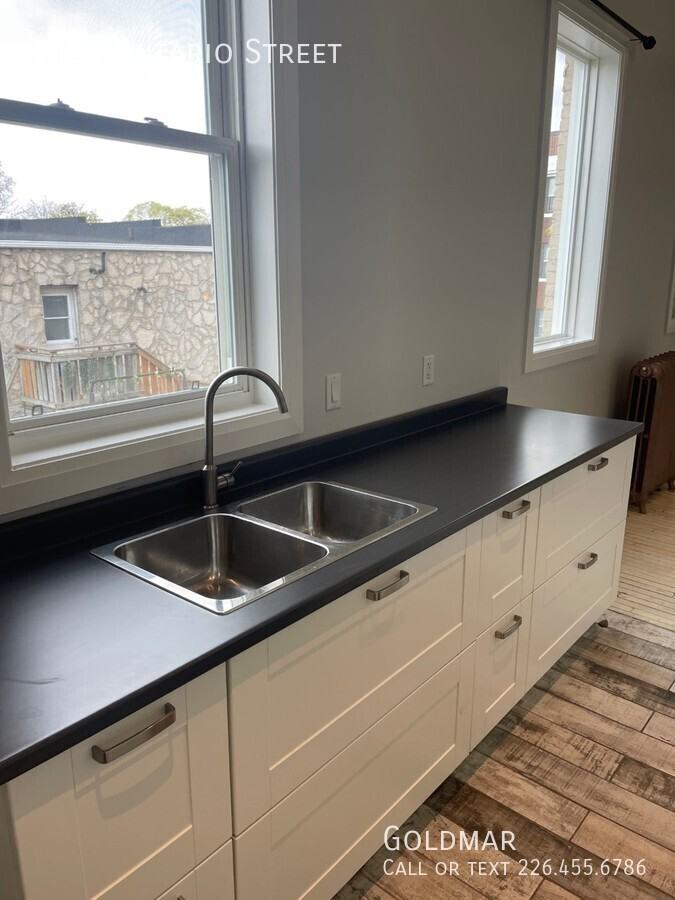 1558 Ontario St - Photo 2 of 14