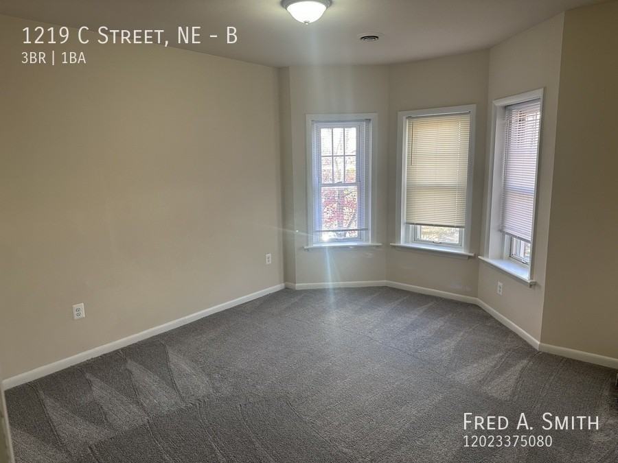 1219 C St Ne #B - Photo 2 of 16
