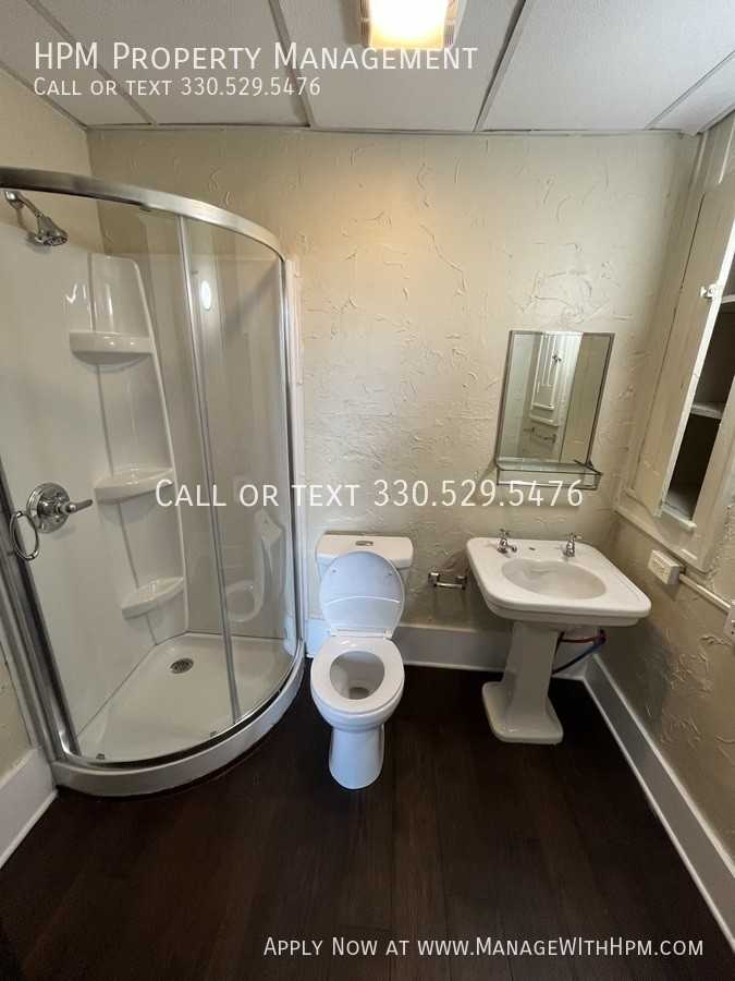 798 W Market St #5 - Photo 7 of 8