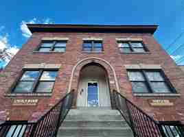 featured image of 1618 N Lincoln St