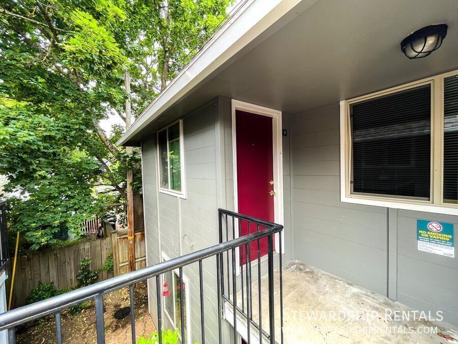 528 Tyler St #7 - Photo 2 of 12