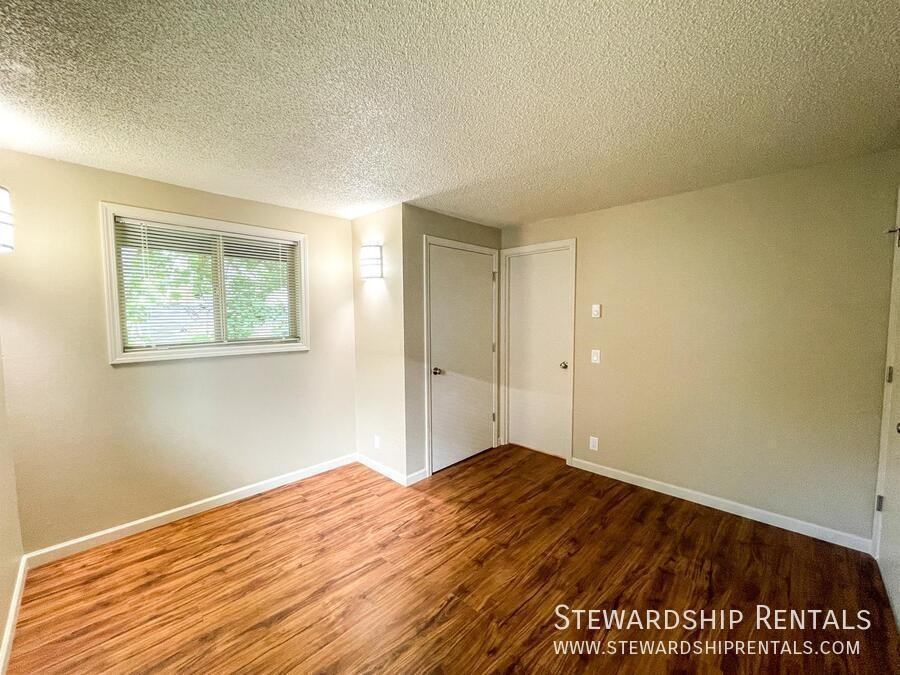 528 Tyler St #7 - Photo 3 of 12