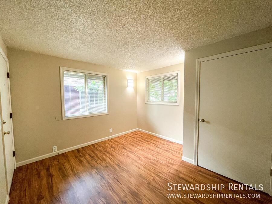 528 Tyler St #7 - Photo 4 of 12