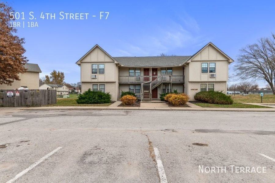 501 S 4th St #F7 - Photo 4 of 41