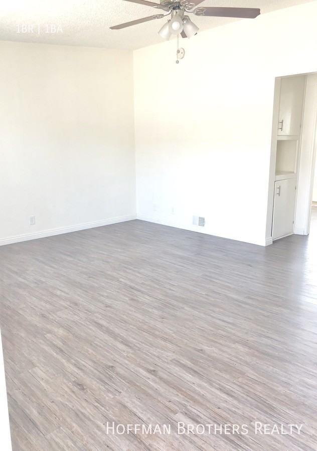 4558 W 173rd St #H - Photo 4 of 8