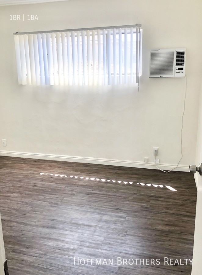 4558 W 173rd St #H - Photo 6 of 8