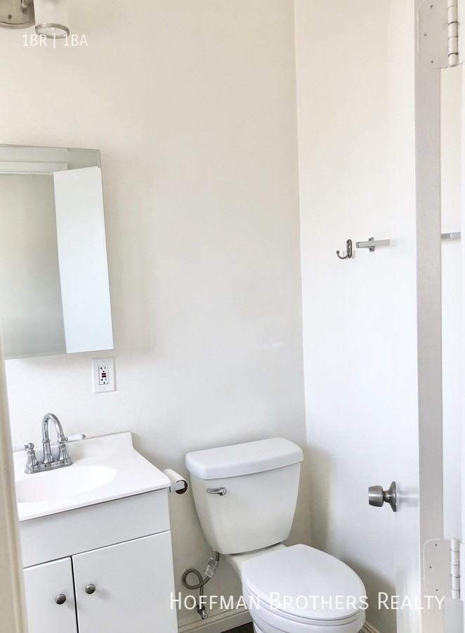 4558 W 173rd St #H - Photo 7 of 8