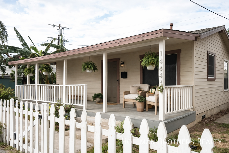 14843 Sylvan St #14843-5 - Photo 5 of 5